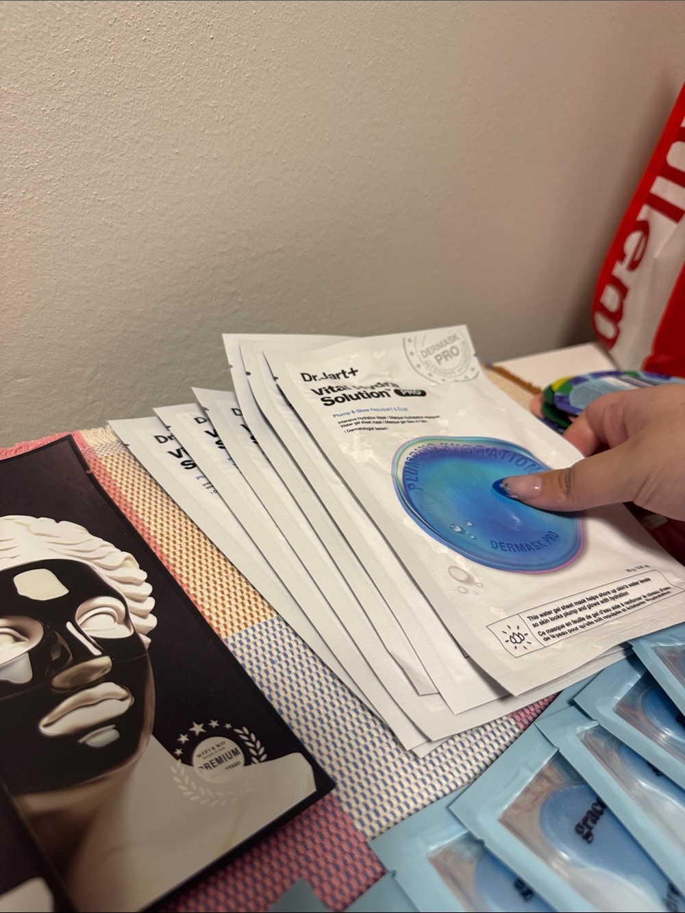Assorted Facial Sheet Masks bundle - Picture 4 of 5